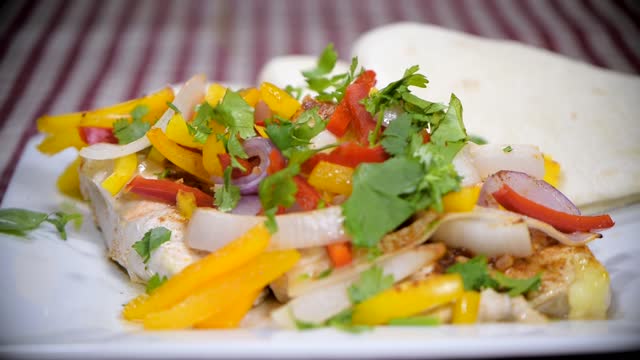 DIY recipes: Simple chicken fajitas