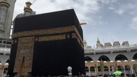 Raining 🌧️ Beautiful Seen Of Mecca 🕋🥰