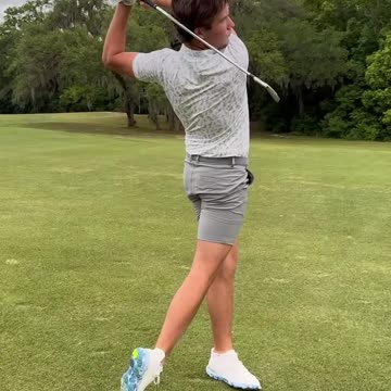 Very nice twist at the top #golf #golfer #professional #swing #twist #perfect #green #fairway #shot