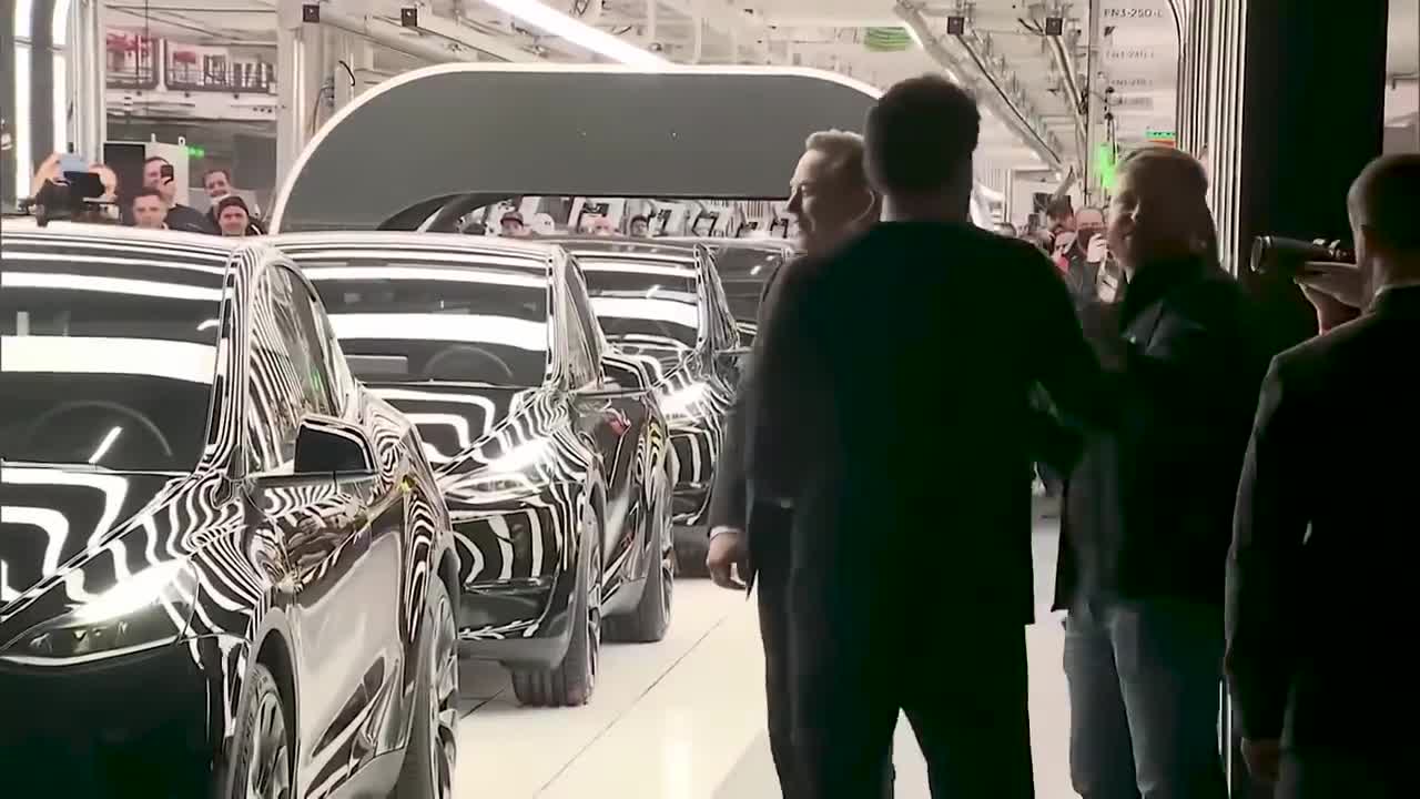 Elon Musk Drone Dance Behind the Scenes at Teslas Delivery Event 2022, Berlin Germany in 4K