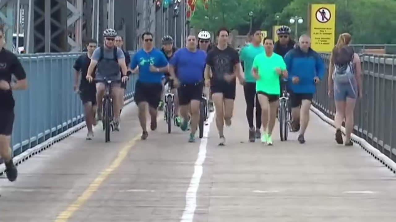 Why does Castrudeau run like that?