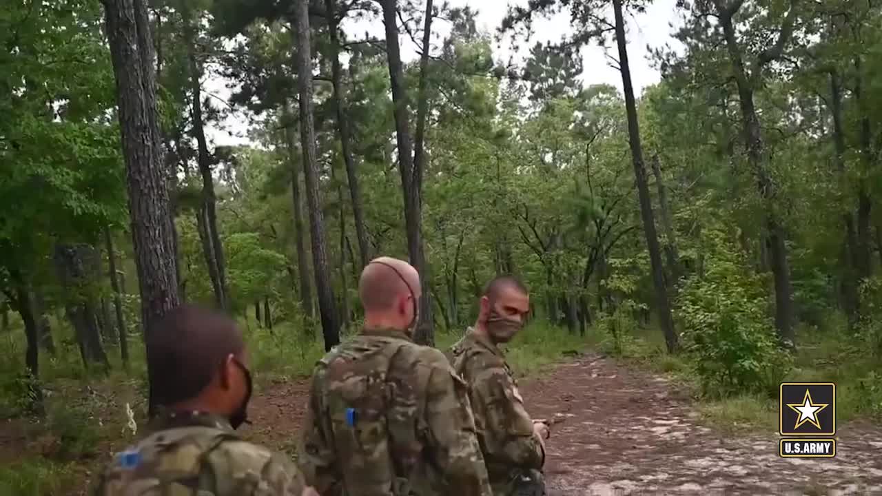 Forging a Cavalry Scout Ep. 2 - Gas Chamber, Land Nav and Obstacle Course _ U.S._3