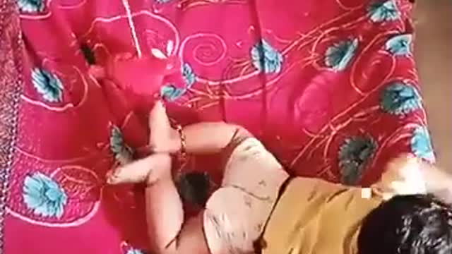 छोटा बच्चा का खेलता हुआ बना ब्लॉक दोस्तों इस वीडियो को पूरा जरूर देखें। Little child viral video