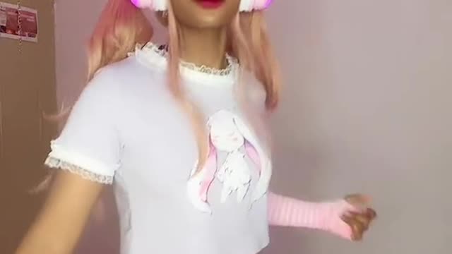 Fake body ⚠️Skirt Swish has returned 😩❤️✨I miss this trend the most 😂❤️
