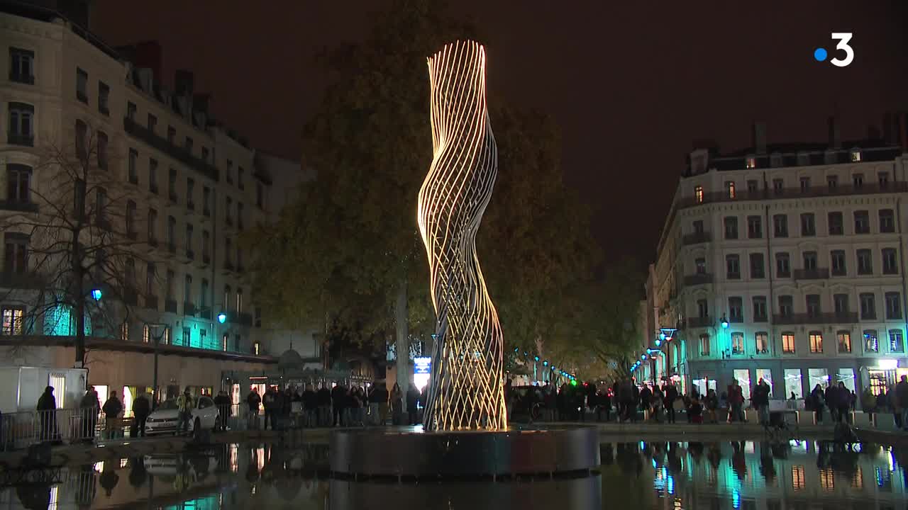 Fête des lumières de Lyon 2022 Cymopolée, place de la République