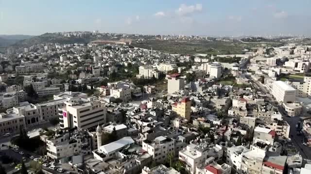 Gazans take Hebrew classes to get Israeli permits