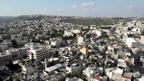 Gazans take Hebrew classes to get Israeli permits