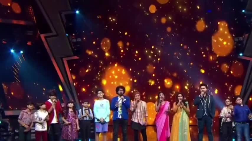 indianidol 13मंच पर सुपरहीरोpawndeep arunita का न्यू प्यार वीडियो आया अभी