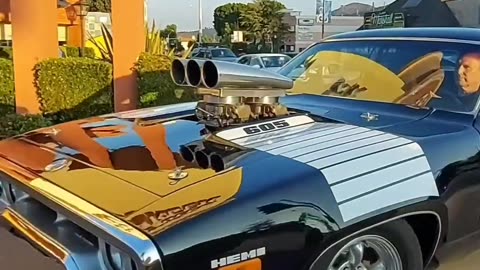 9.9 liters V8