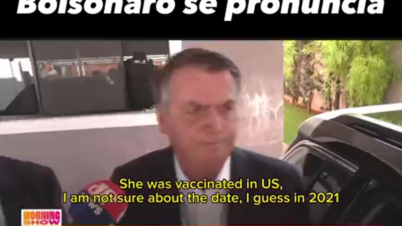 Líder do PCCh chinês brasileiro Alexandre de Moraes apreende cartão de vacina de Bolsonaro.