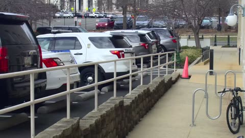 1669HQOB01SouthwestWalkway_2021-01-06_11h20min01s860ms.mp4