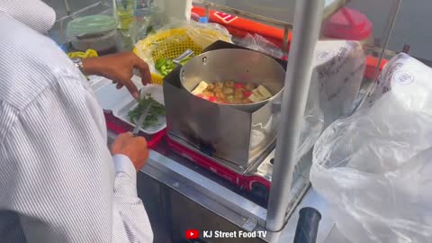 Super Delicious combination! Meatballs Bread With Spicy Chili Sauce - Popular Street Food