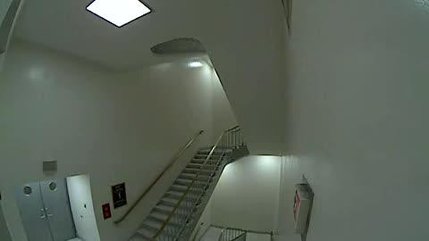 3152RHOB01Stair7_2021-01-05_00h00min00s853ms.mp4