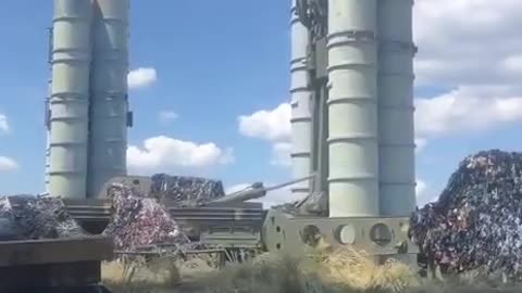 Incredible Footage of Ukrainians S-300s Up Close