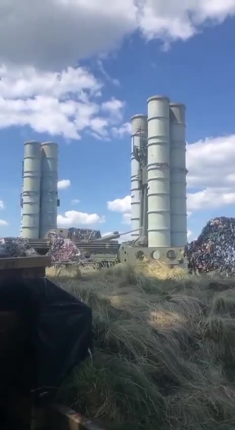 Incredible Footage of Ukrainians S-300s Up Close