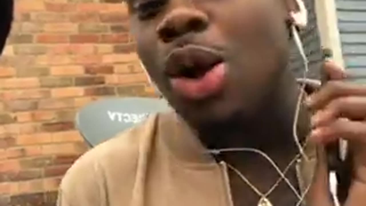 Guy Tries To Hug His Girlfriend To Avoid Fighting In Texas