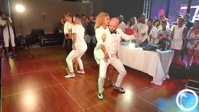 Bachata Wrocław | www.SalsaFever.pl - Znajdź Swój Rytm! Rueda de Bachata we Wrocławiu.