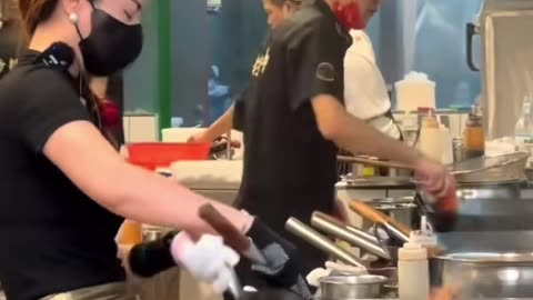 Lady Chinese chef