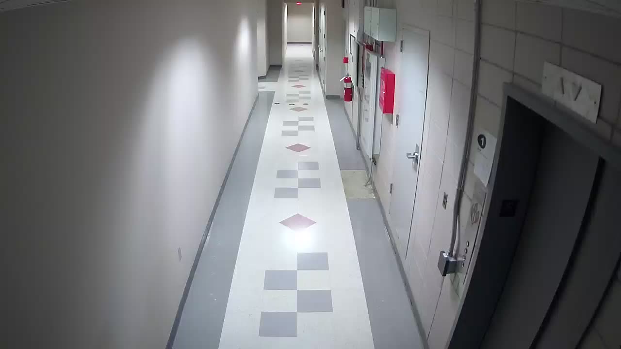 8801VZN01Elevator_2021-01-05_00h40min00s597ms.mp4