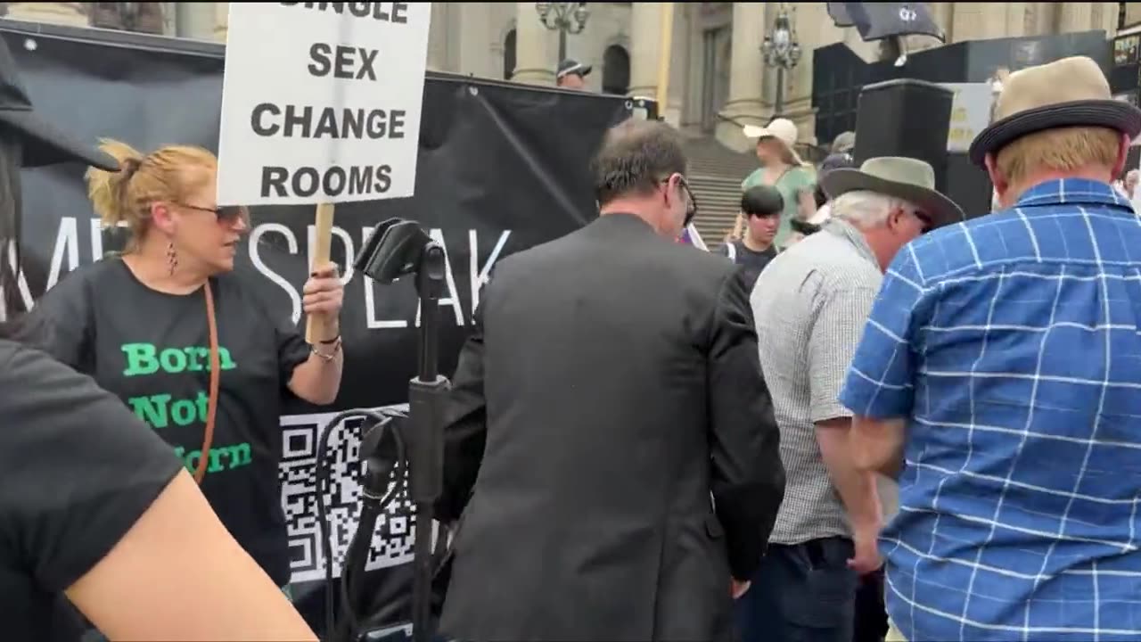 Trans activist aggressively storms the stage at #LetWomenSpeakMelbourne, gets taken down by security