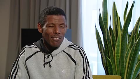 Haile Gebreselase - Very Funny Interview with Lenny