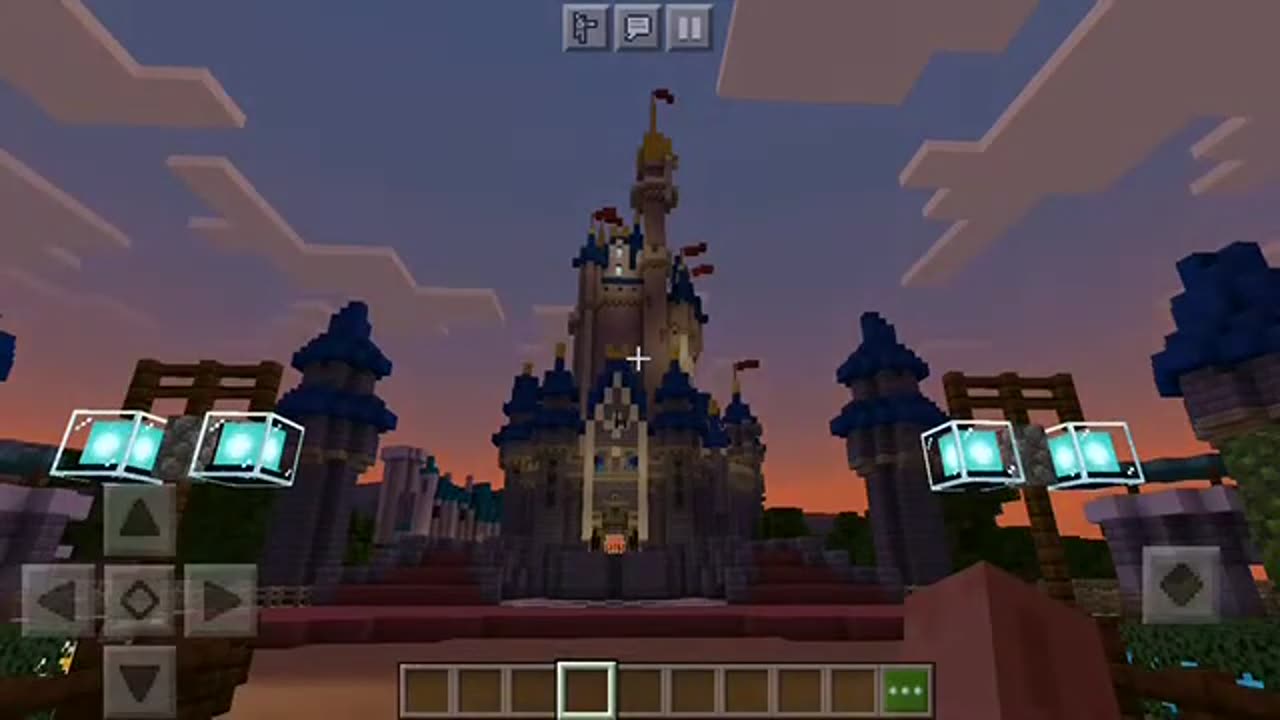 Disneyland in Minecraft 😱