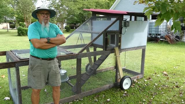 CHICKEN TRACTOR ( MY version)