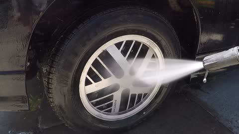 Pontiac Fiero - Episode 3 - Washing the Fiero