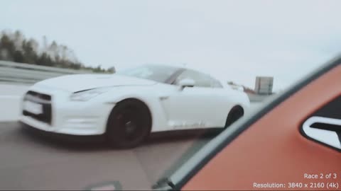 RACE Bugatti Veyron vs. Nissan GTR