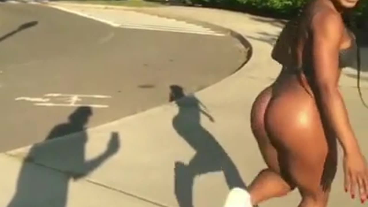 OILED BLACK ASS #3 🛹🛹🛹🖤🖤🖤🤎🤎🤎 Sweet Black Ass on a Skate board