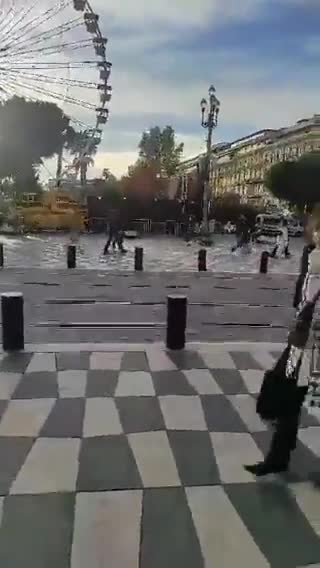 Christian Estrosi admet qu'il y a 6 500 morts suite à des effets secondaires liés aux vaccins.