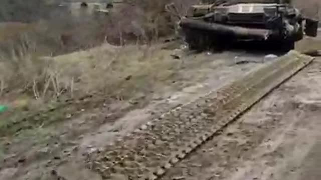 Destroyed Ukrainian tanks in the Mariupol direction