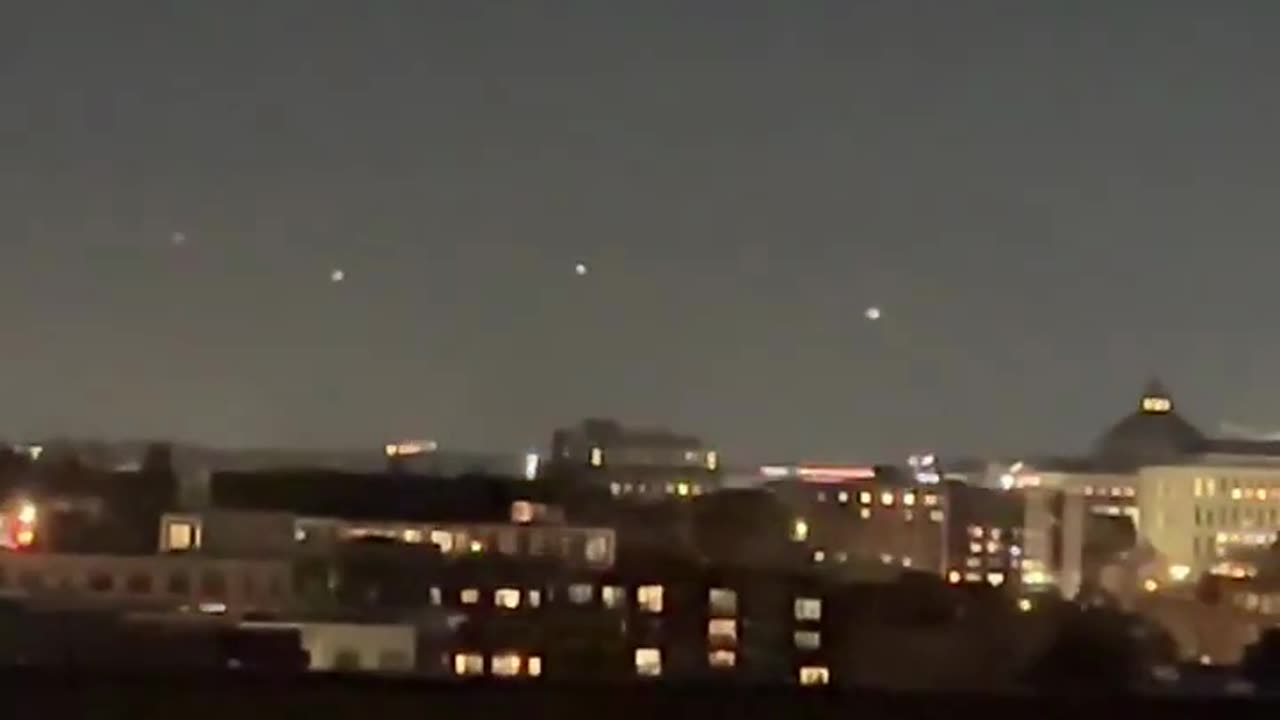 DC. Mysterious lights have been reported over Capitol Hill causes UFO panic in