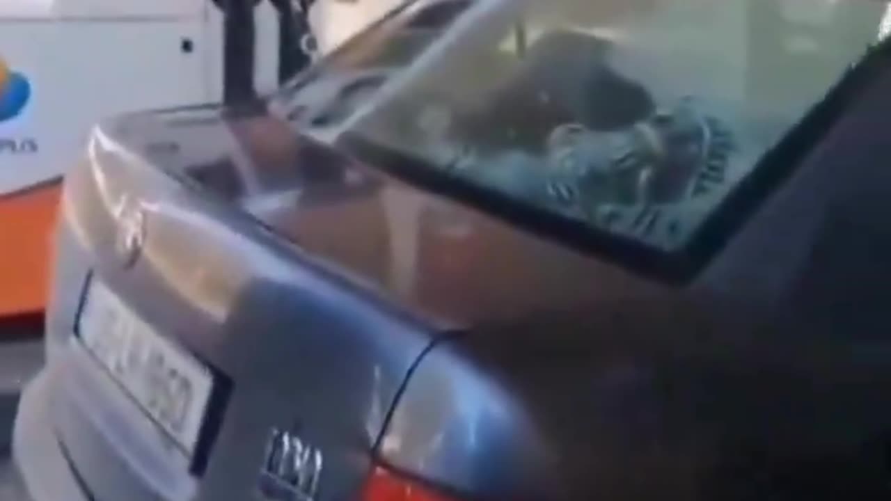 Irish man comes across a doctor and engineer attempting to refuel their car.