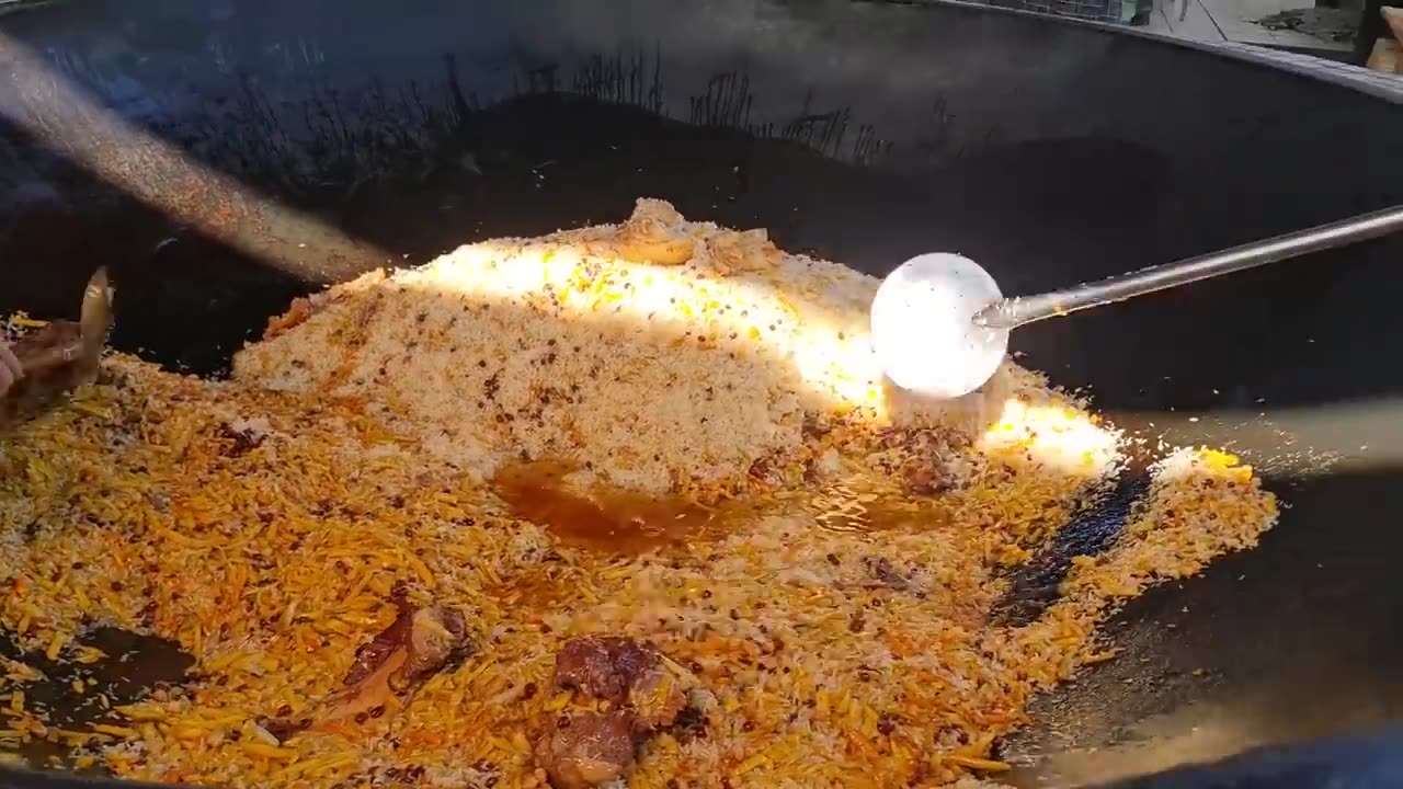 Street Food in Uzbekistan - 4000 KG Plov - Biggest Pulao Making in Tashkent