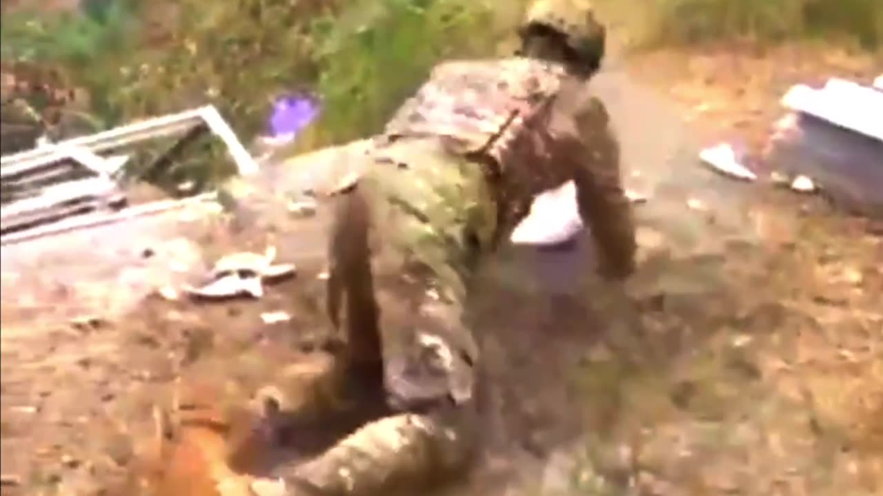 солдат нашел унитаз