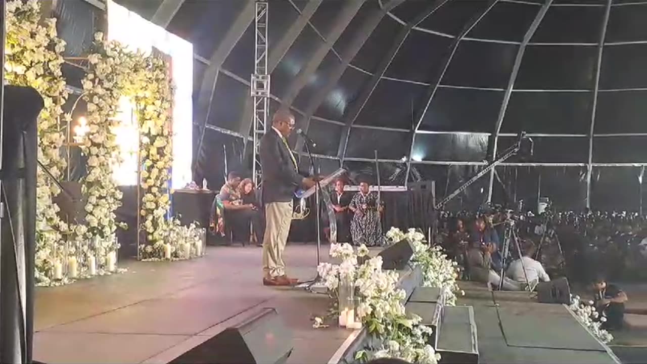 IFP President Velenkosini Hlabisa speaks at Prince Mangosuthu Buthelezi's memorial service
