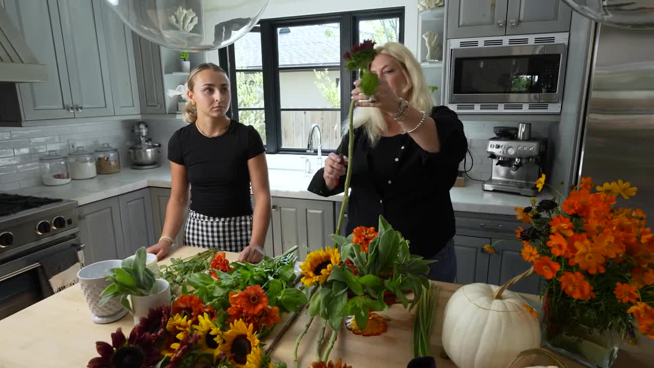 Transitional Flower Arranging: Halloween to Fall