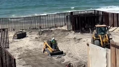 ILLEGAL IMMIGRANTS CROSSING INTO CALIFORNIA TODAY!