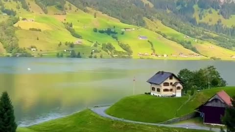 The moon shines on the mountains and rivers.