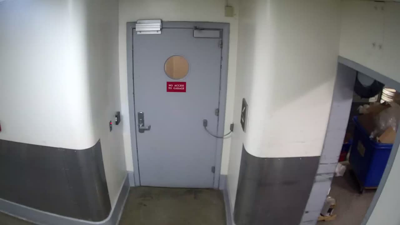 6128RHOBSBRSBST4Stairwell4_2021-01-05_04h00min00s407ms.mp4