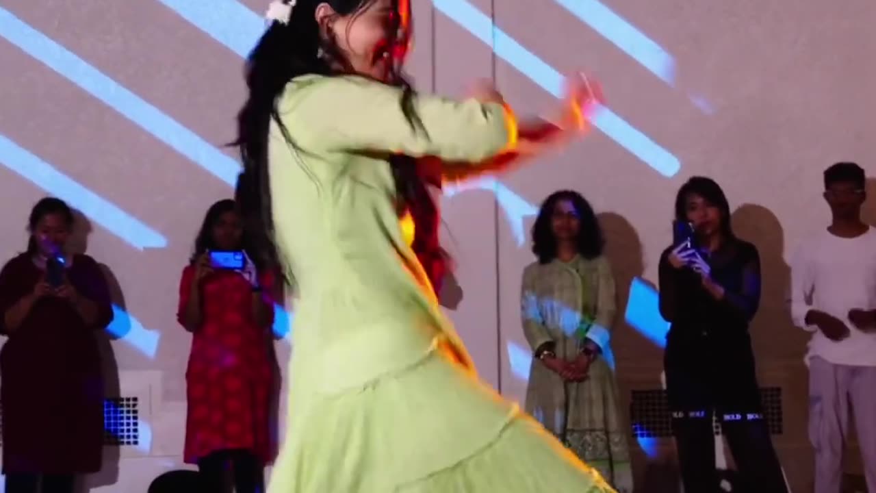 Beautiful girl, amazing dance and mismerising music.