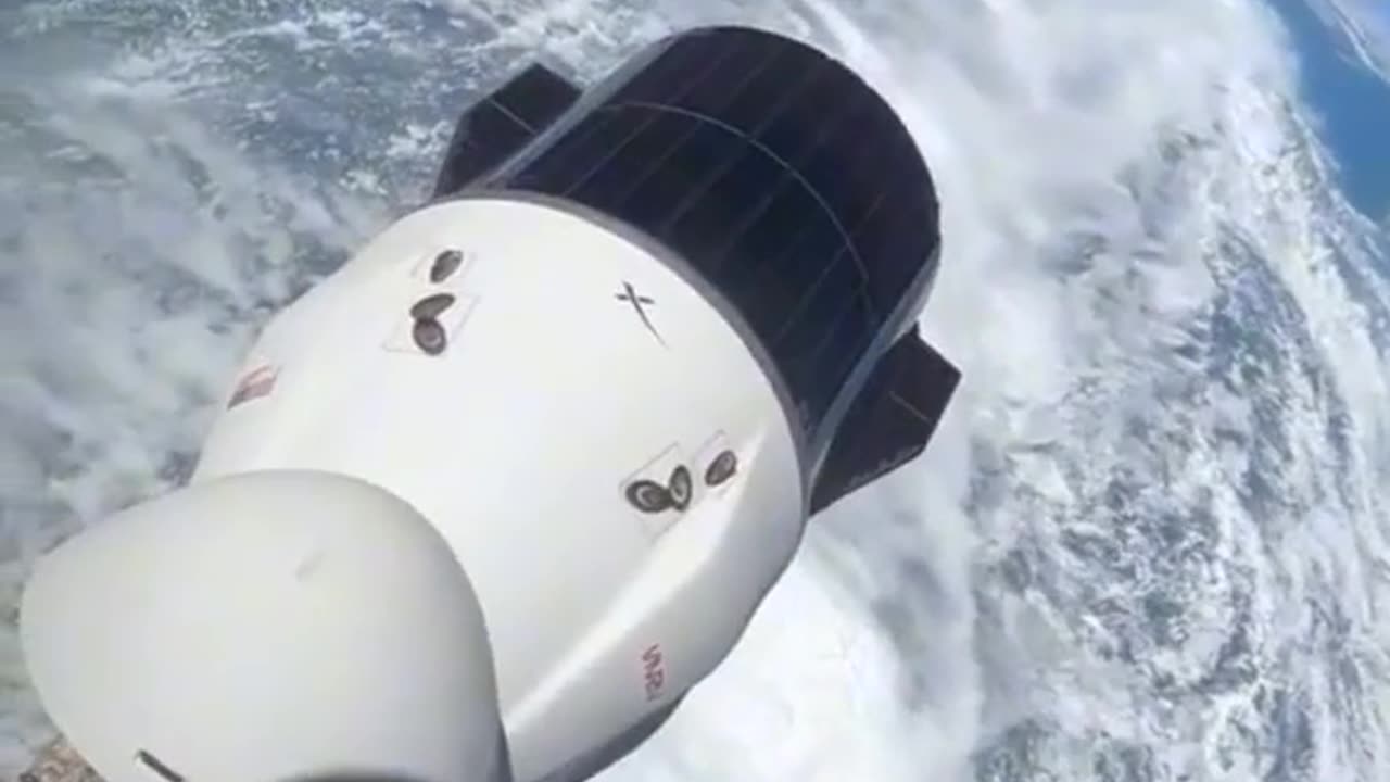 It's strange in NASA 😳 can scientists save himself??