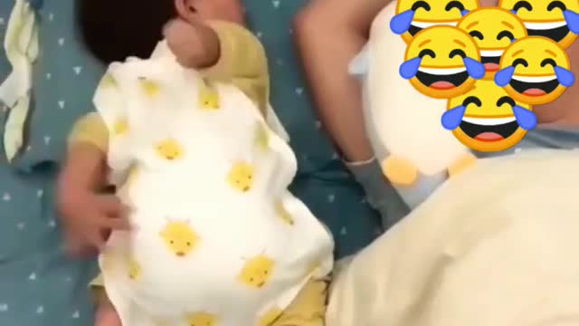 👀👉Cute baby sleeping😴😴😴 moment funny😝🤣🤣😝