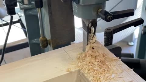 Box joint with a square peg