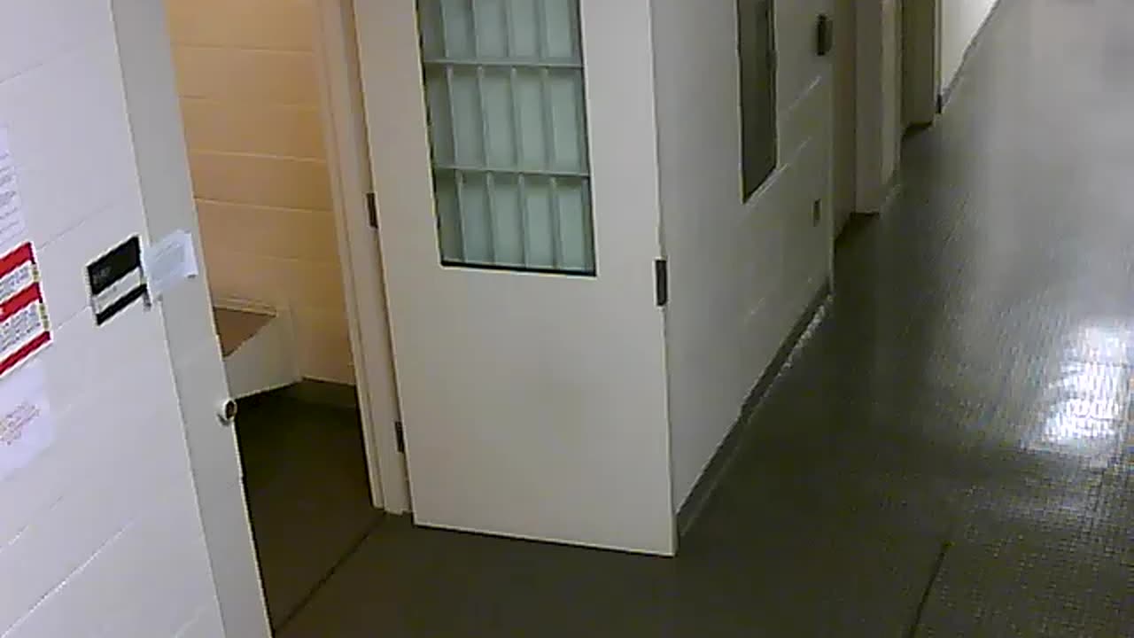 1665HQOB02PrisonerProcessingCell_2021-01-05_03h40min00s967ms.mp4