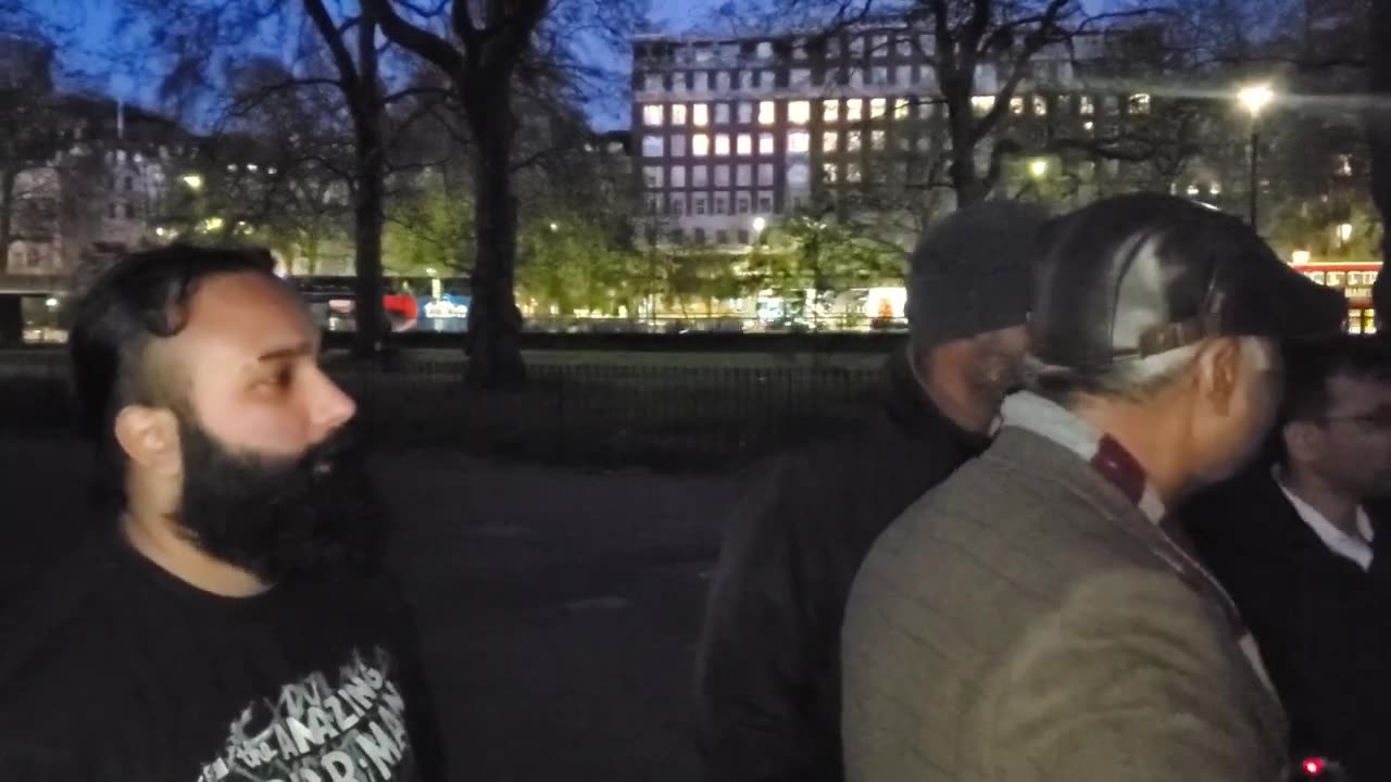 Speakers Corner - Muslims Go Against The Policy Of The Park By Praying