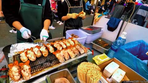 Myeongdong District in Seoul has the best Korean street food