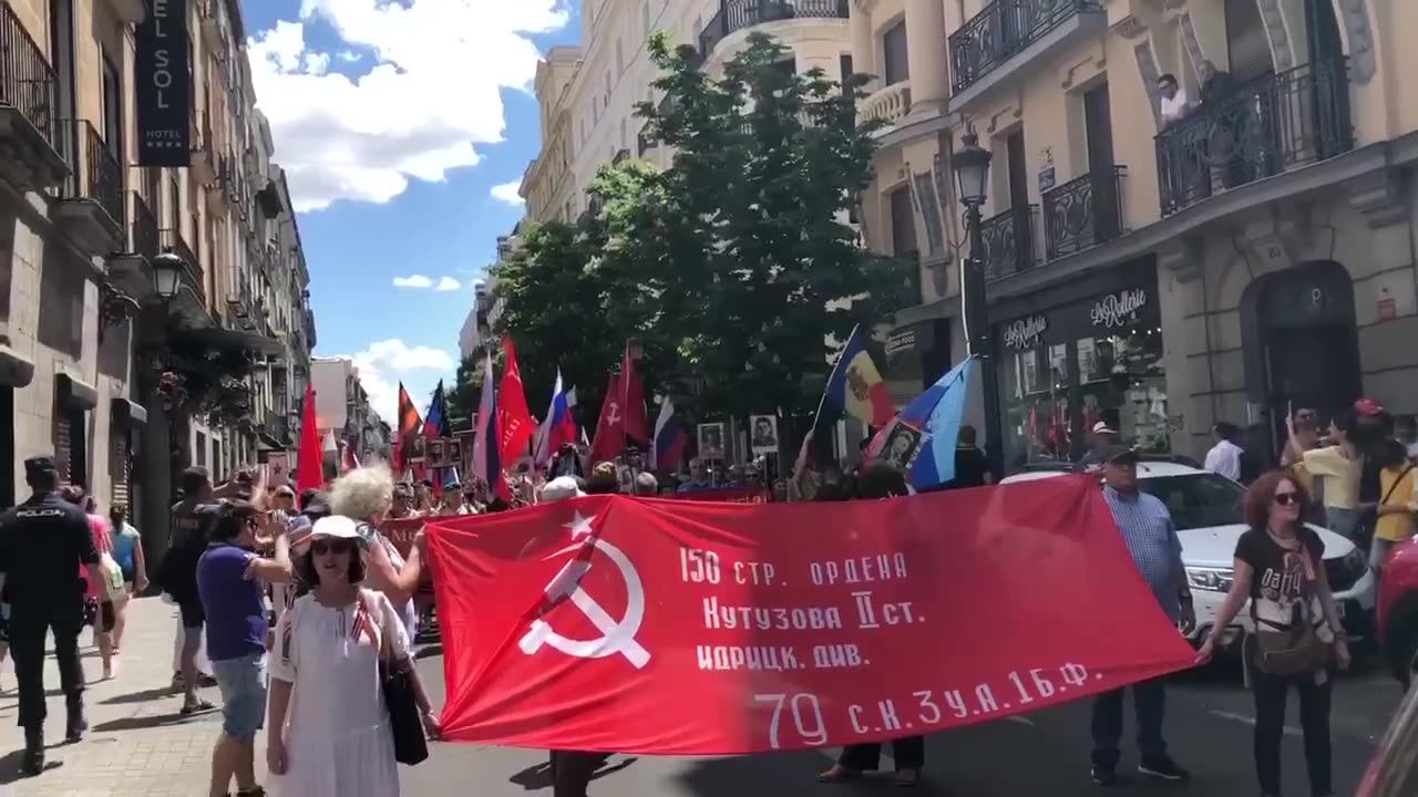 Footage from the Immortal Regiment march today in Madrid, Spain