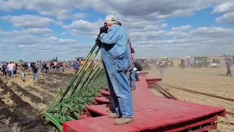 Driving of large agricultural vehicles